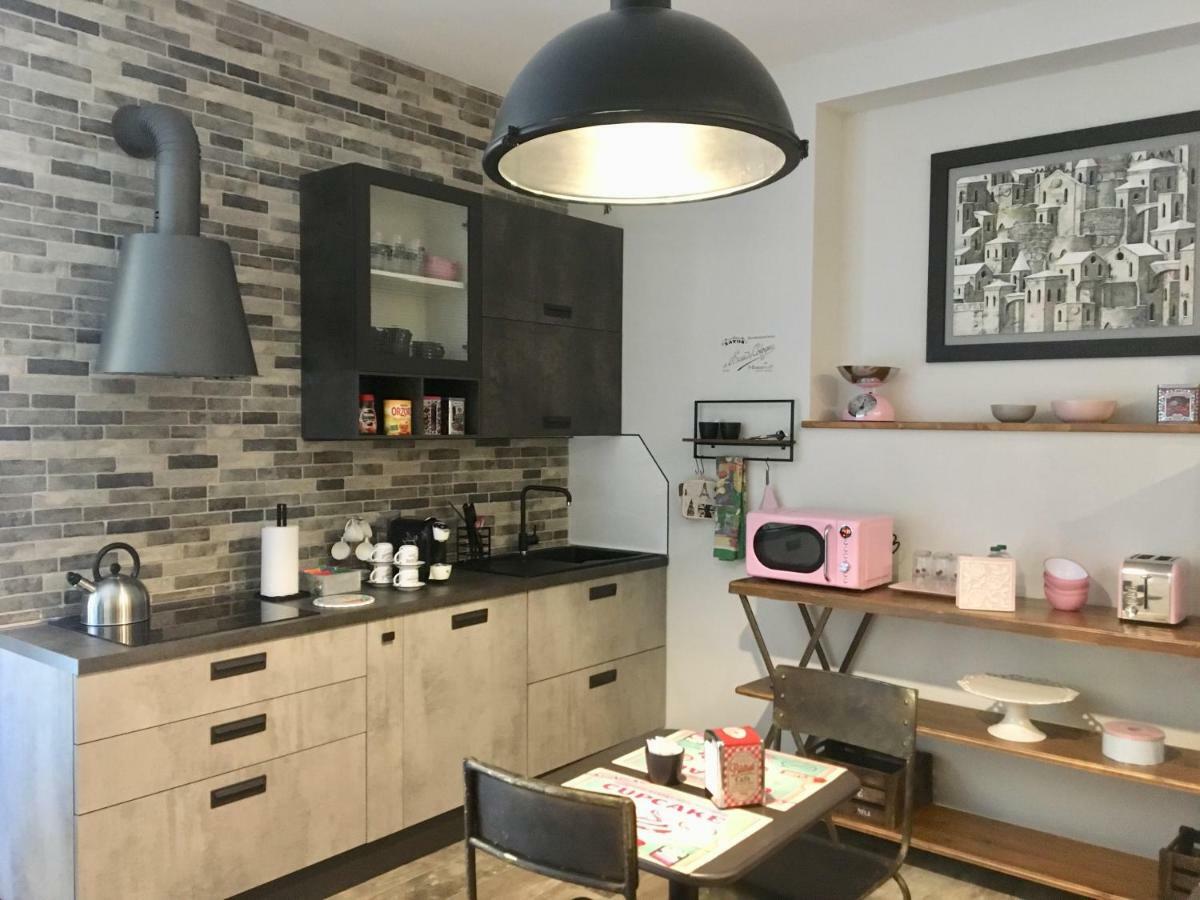 Industrial Chic House - Private Parking Hotel Орвието Екстериор снимка